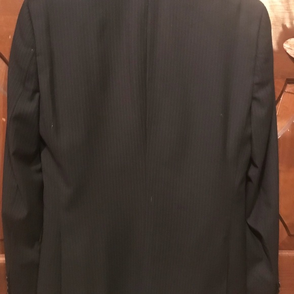 Doc & Amelia Dressy Black Pinstripe Blazer (38) - Picture 3 of 8